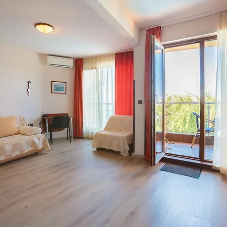 Sea Shell 1 * Sozopol