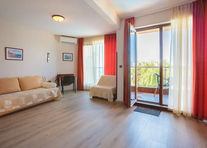 Sea Shell 1 * Sozopol